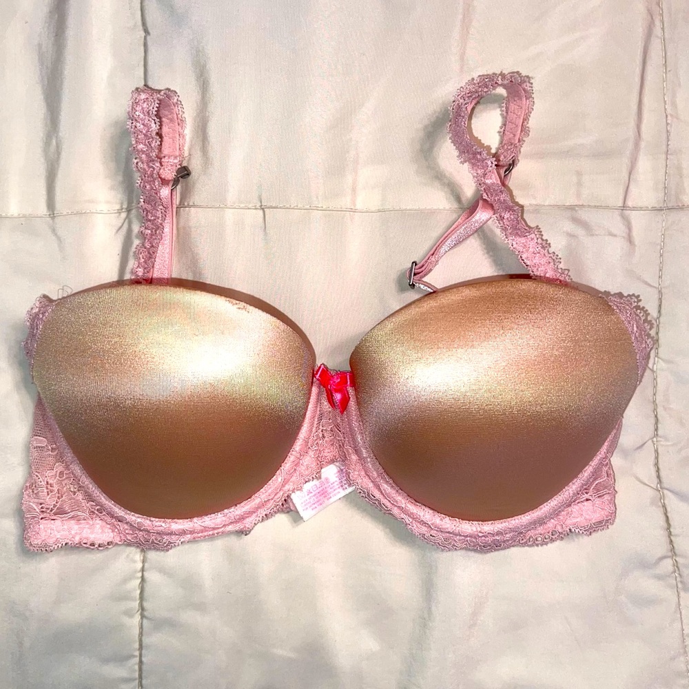 Pink Victoria’s Secret’s Flirt Push-Up